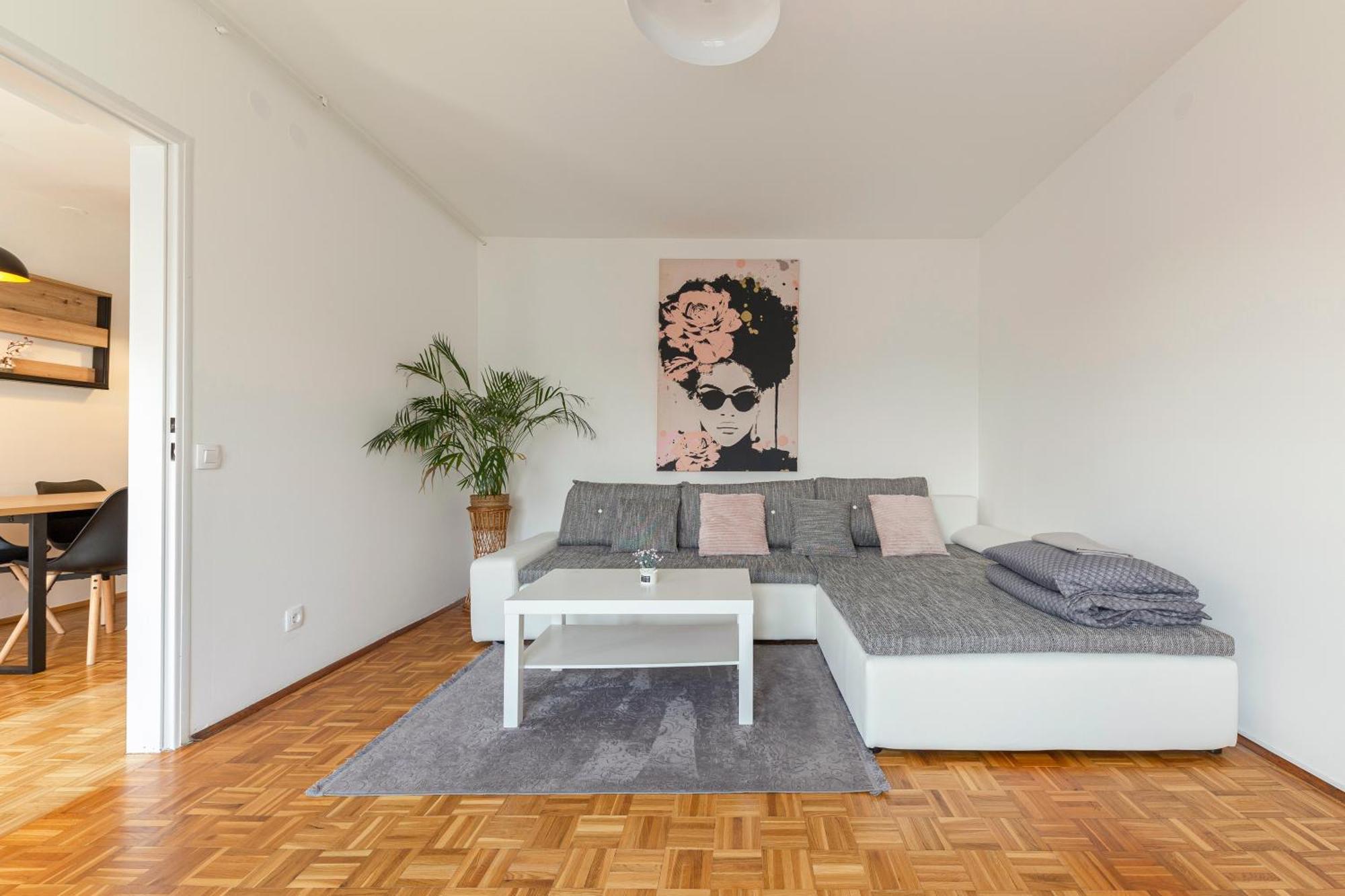 Cosy And Bright Apartment Ljubljana Exterior photo